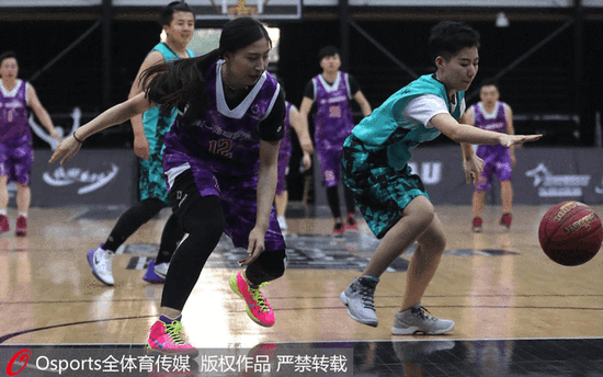 皇马确实踢